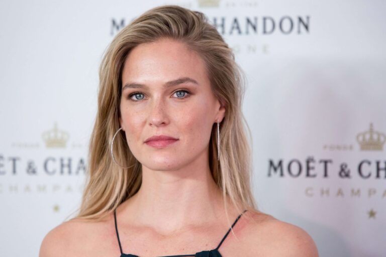 Bar Refaeli : From Supermodel to Entrepreneur and TV Personality Bar Refaeli : From Supermodel to Entrepreneur and TV Personality